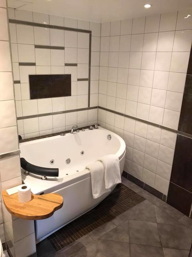 Kisa Waerdshus & Hotell Extérieur photo
